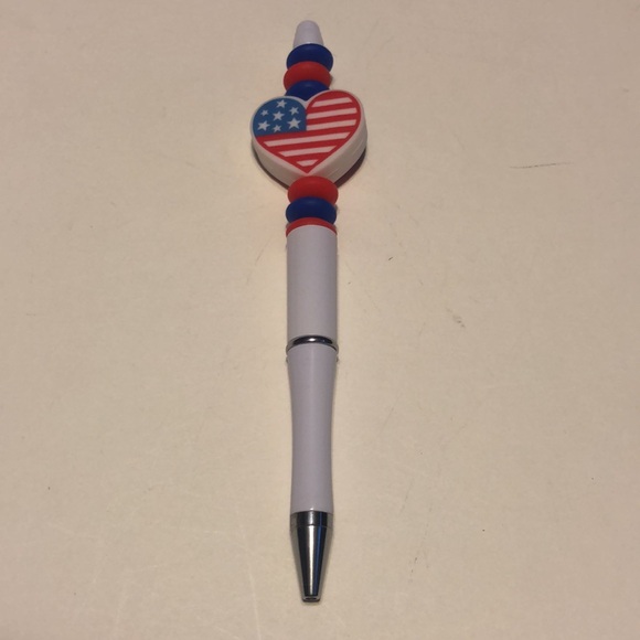 🟢 American Flag Heart Blue Red Beaded Focal Pen - Picture 10 of 10